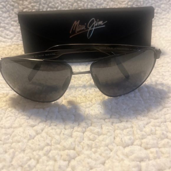 Maui Jim Other - Maui Jim CASTLES MJ 728-2M Black Gray W/ Polarized Gray Gradient Glass & CASE